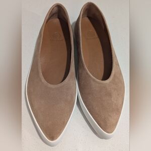 New In Box Coclico Women's Tan Suede Shoes